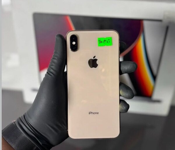iPhone Xs max 64gig