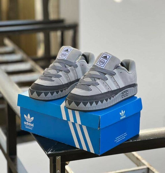 Adidas chaussures