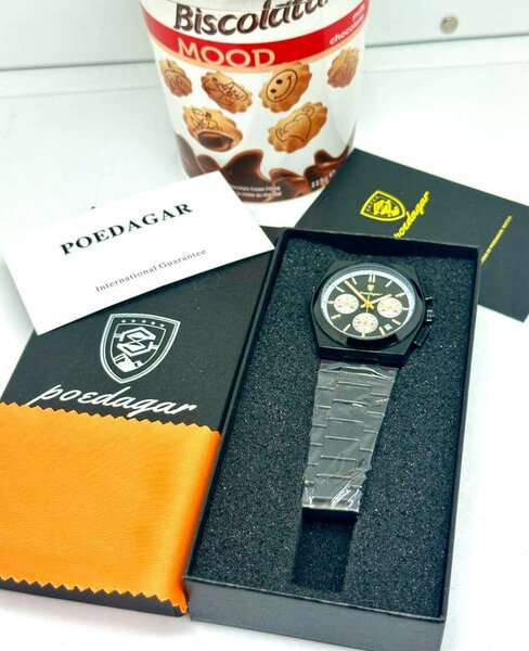 Montre POEDAGAR élégante