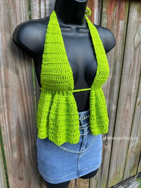 Crop top crochet vert évasé
