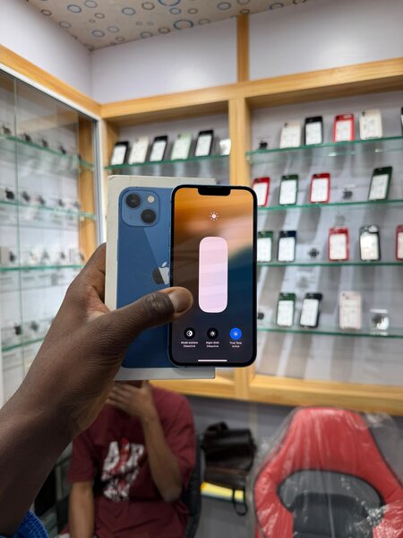 iPhone 13 bleu 128 Go