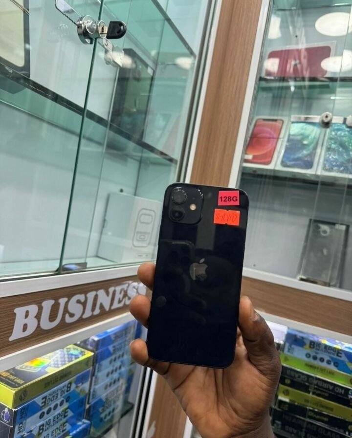 iPhone 128 Go - Noir