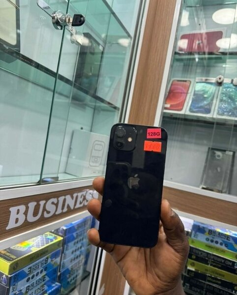 iPhone 128 Go - Noir