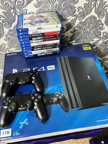 Play Station 4 Pro