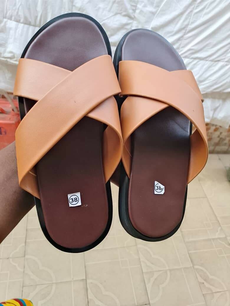 Sandales croisées en cuir