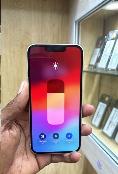 iPhone 13 en bon état