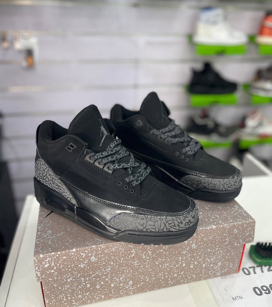 Black Cat Jordan 3