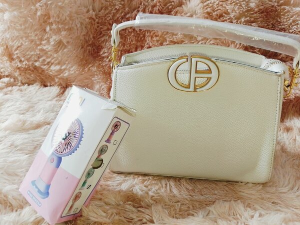 Sac à main +mini ventilateur