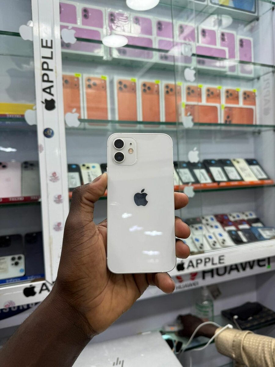 iPhone 12 Blanc 64 Go