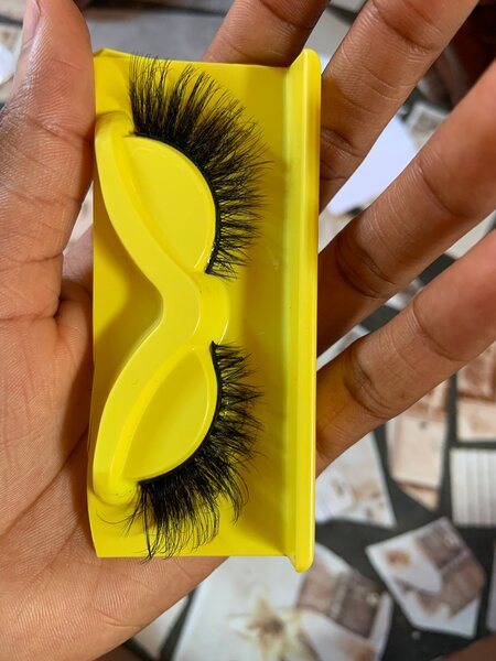 Faux Cils Dramatiques
