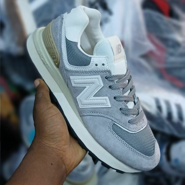 Baskets New Balance Gris