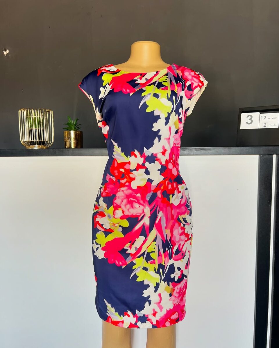  women's beautiful dress  Medium-Size 10