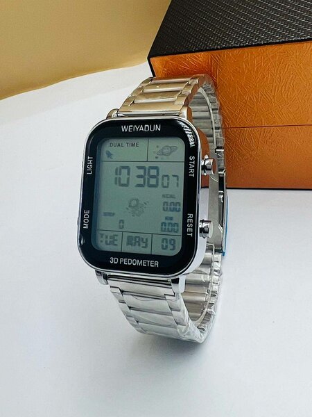 Montre numérique en acier inoxydable