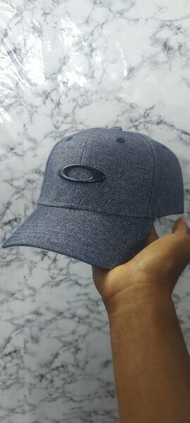 Casquette Oakley grise neuve