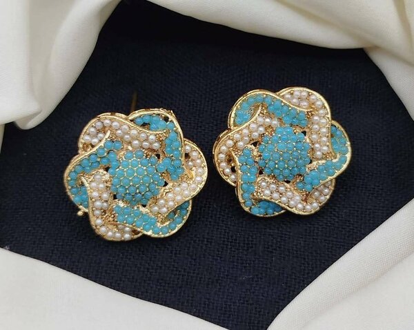 Ladies earrings
