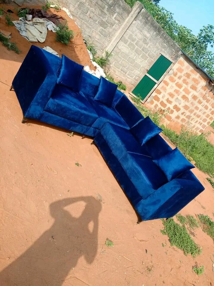 Canapé d'angle en velours bleu