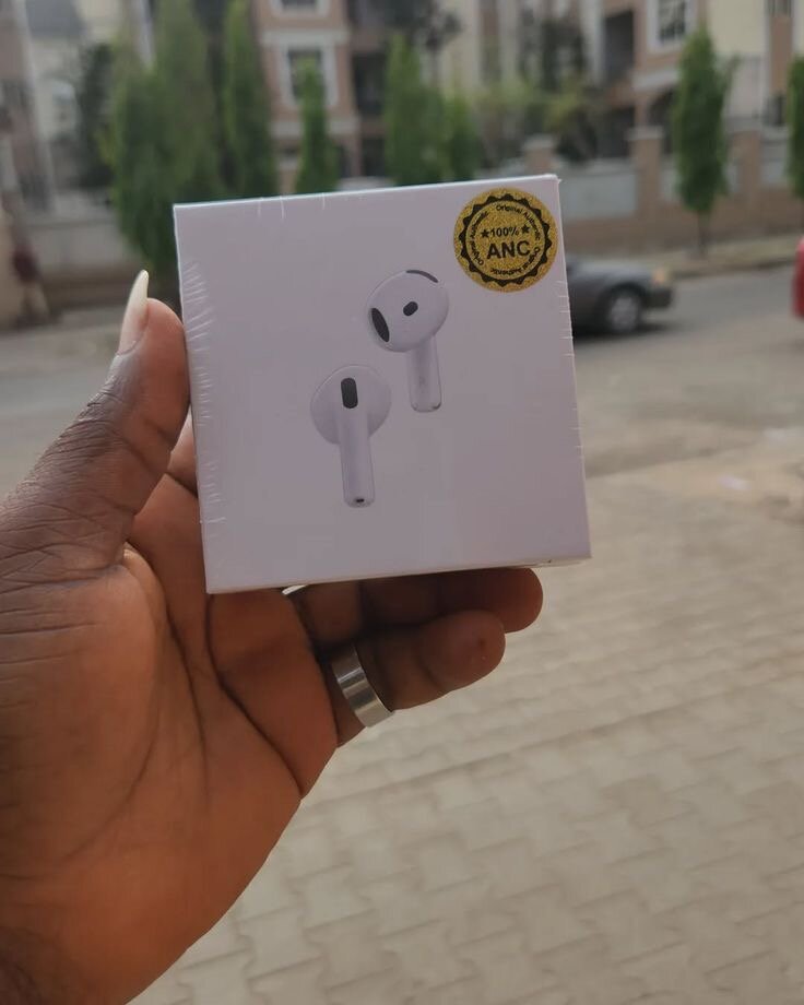 AirPods 4