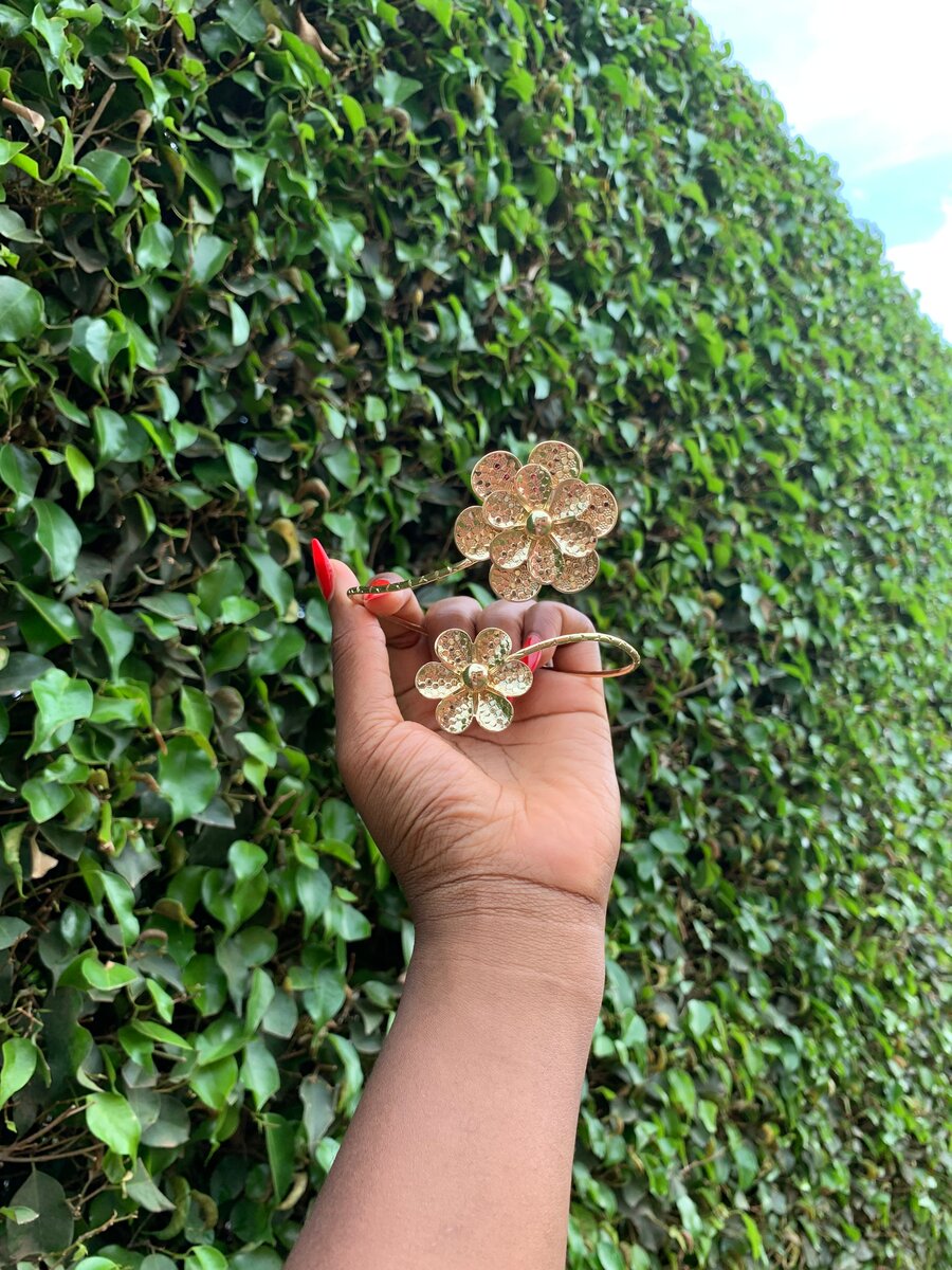 Bracelet manchette fleur doré