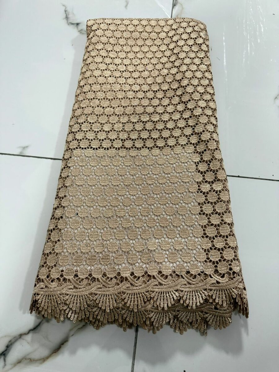 Dentelle guipure élégante