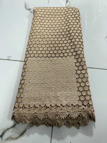 Dentelle guipure élégante