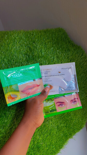 Masques hydratants pour lèvres et yeux