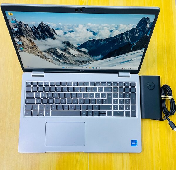 Dell Latitude 15" i5