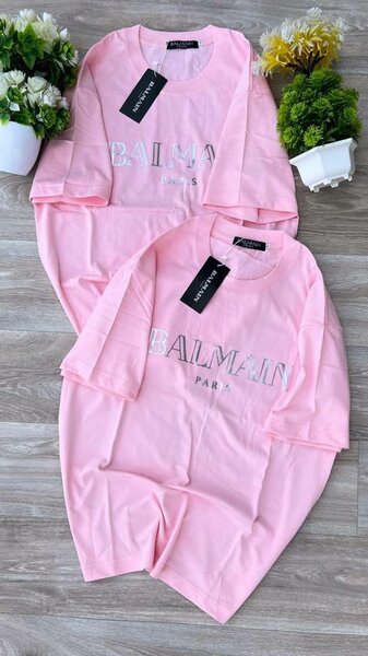 T-shirts élégants Balmain et Givenchy