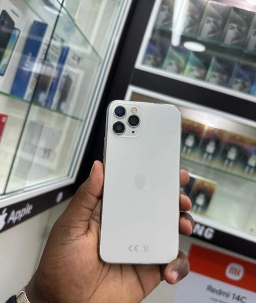 Smartphone haut de gamme blanc