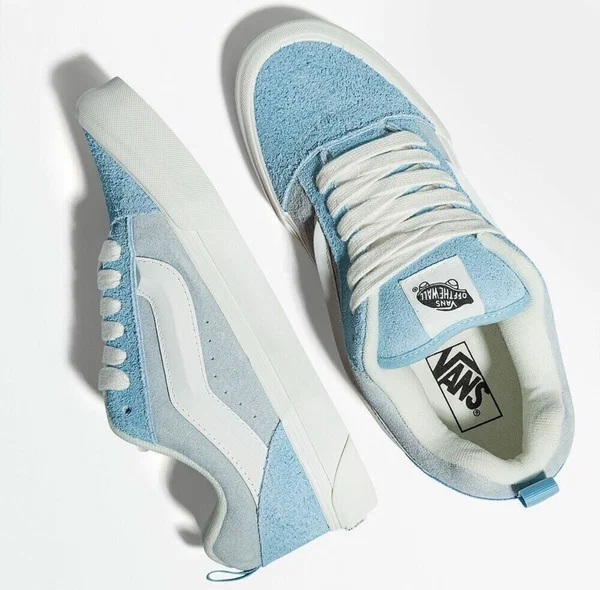 Baskets Bleu et Blanc Tendance