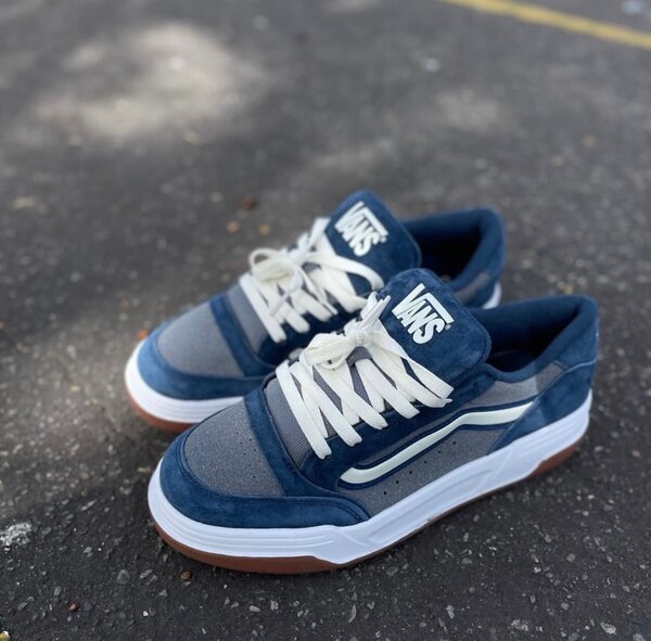 Vans hylane