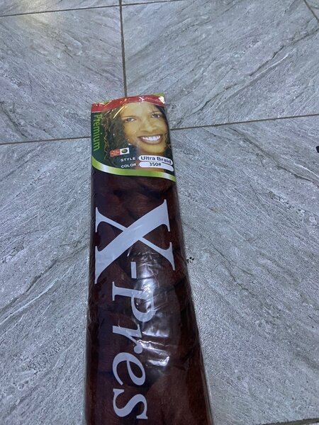 Expression ultra braids. Color#380