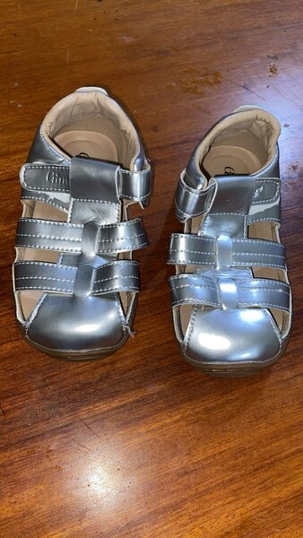 Sandales en cuir argentées