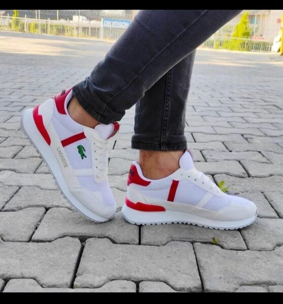 Baskets de sport blanc rouge