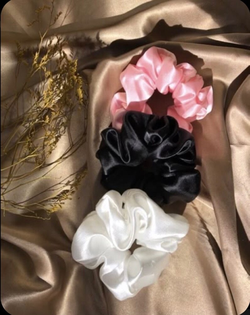 Chouchous en satin colorés