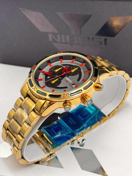 Montre homme dorée élégante