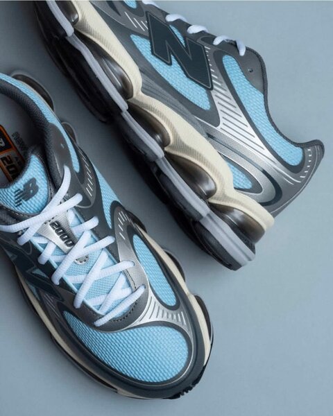 New Balance 2000 bleu et gris