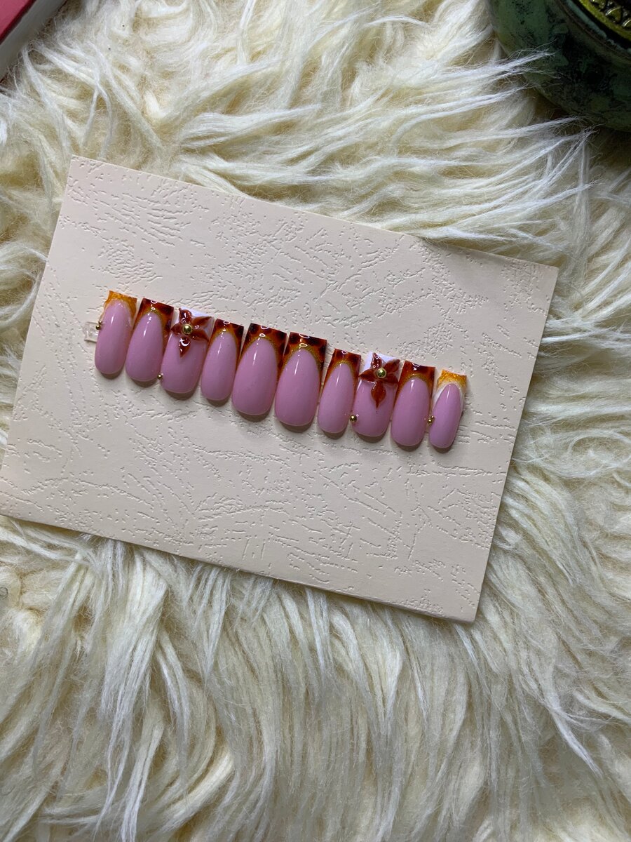 Elegant Pink False Nails