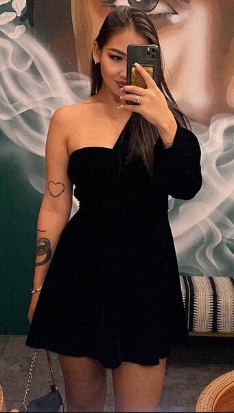 Платье на одно плечо