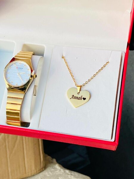 Montre et pendentif doré