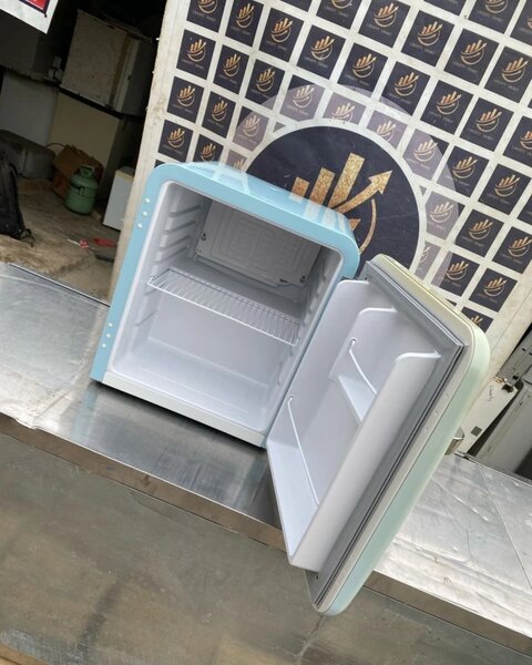 Fresh and neat German fridge