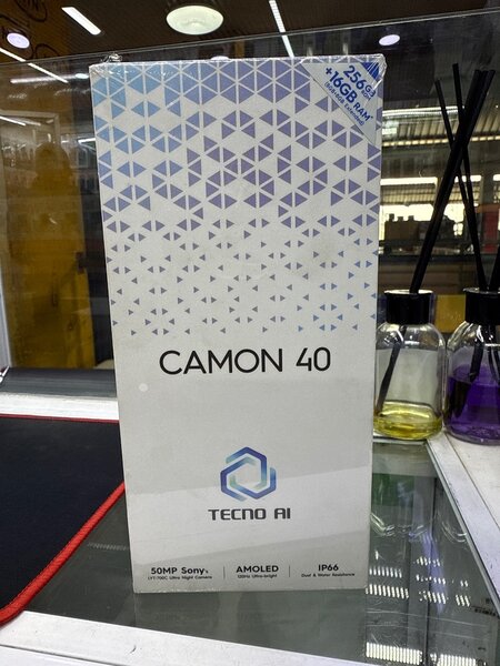 Smartphone Tecno Camon 40