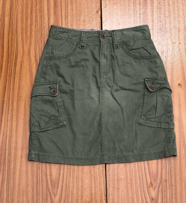 Skirt cargo