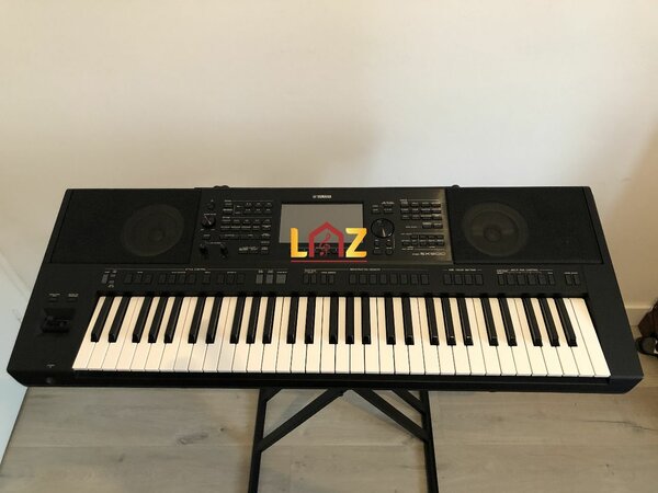 Clavier Yamaha PSR-SX900