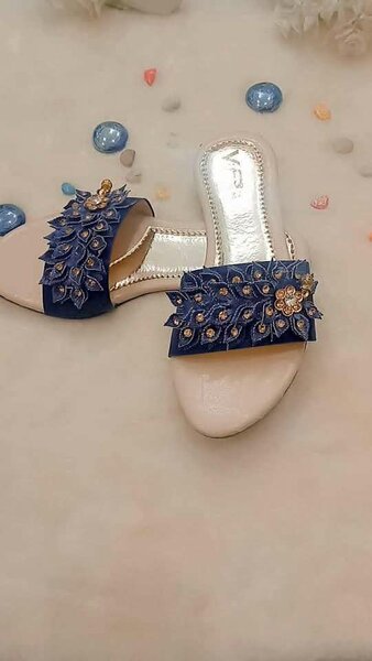 Ladies shoes
