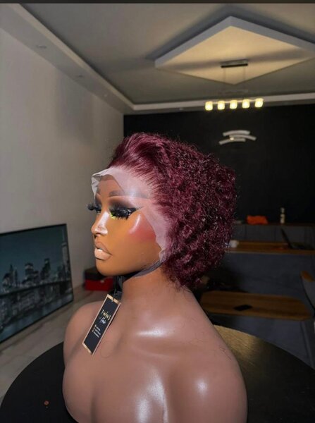 Perruque lace front bouclée