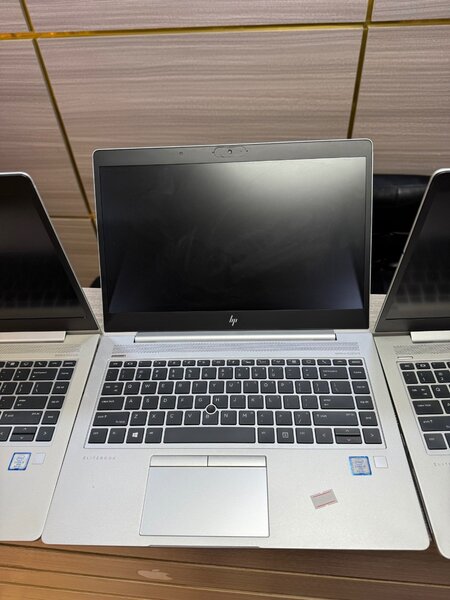 HP Elite book 840 G5 core i5 8GB Ram 256GB SSD with keyboard