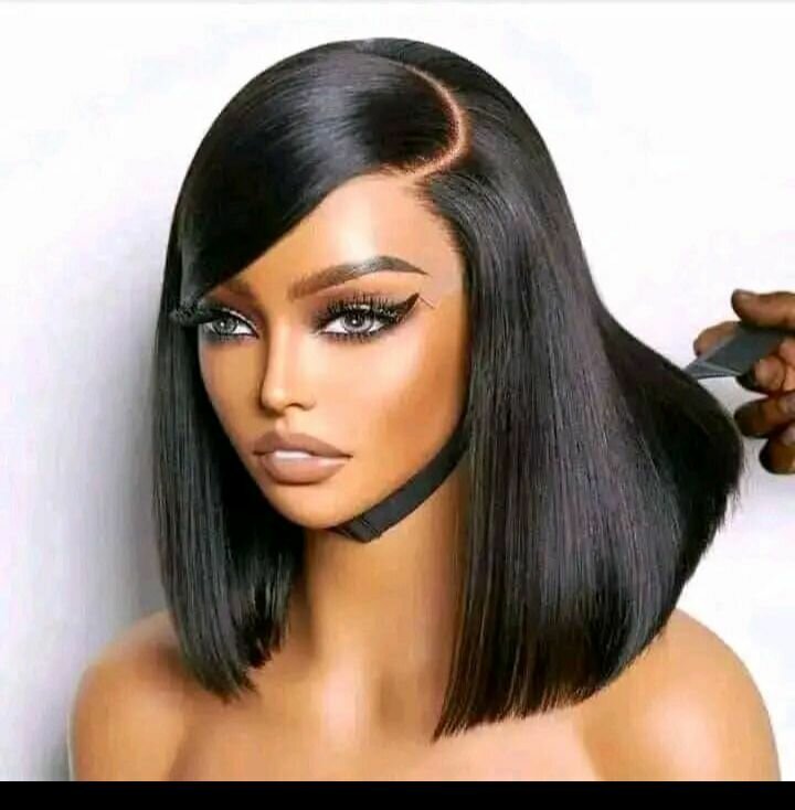 Perruque courte avec frontale en lace