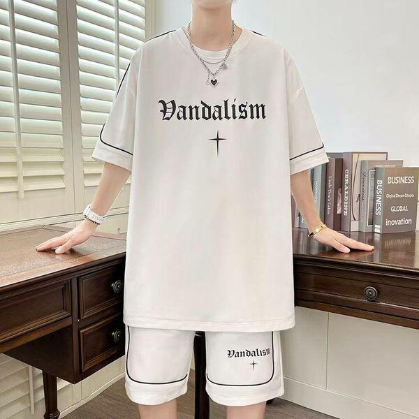 Ensemble T-shirt et Short Streetwear