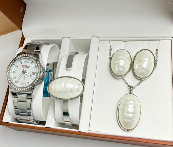 Coffret Bijoux et Montre Élégant