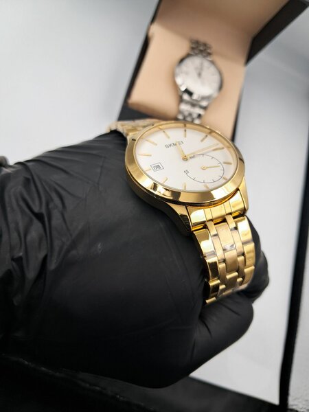 Montre en acier doré Skmei